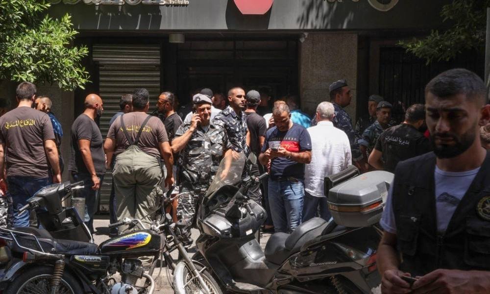 Lebanon man hailed hero for holding Beirut bank hostage over savings